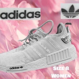 Adidas Womens NMD_R1 White/Silver Metallic Velvet Athletic Shoes GW5681 Size 8